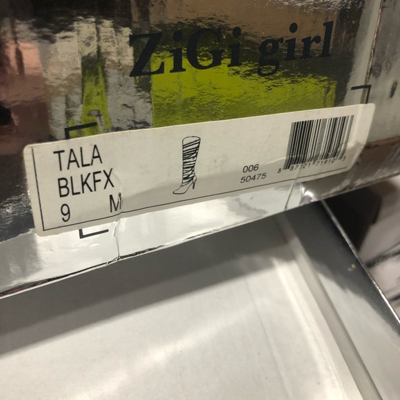 Zigi Girl Black Gold Chain Back Zip 4.5” Heel TALA Rocker boots New - Picture 10 of 10